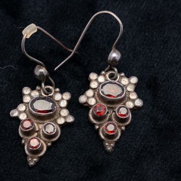 Vintage Art Deco Sterling Silver & Red Garnet Cluster Drop Earrings - Picture 3 of 8